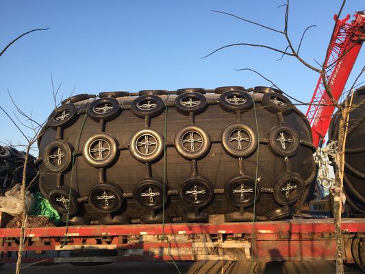 Qualität Gummi-Mat With Rope Net Pneumatic-Boots-Fender-pneumatische Gummipuffer usine