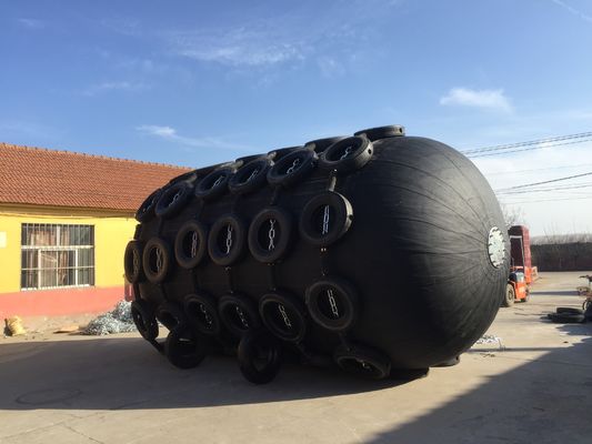 Qualität Hervorragende Stoßdämpfungskapazität Schiffsfender mit Aufblasdruck 50 kPa und Leistung usine