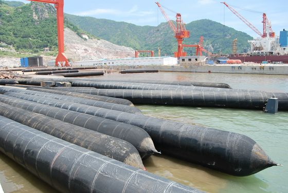 Qualität Kundengerechte Größe 4-14 Schicht-Boots-Schiffs-startende Airbags Marine Ship Airbag usine