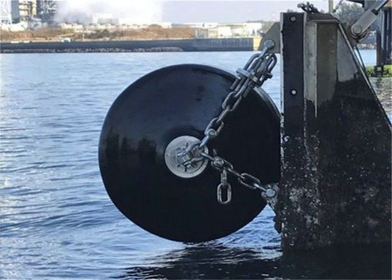 Qualität Hot Dip Galvanized Foam Filled Fender with High Energy Absorption and Maintenance-free Design for Marine Vessel Protection usine
