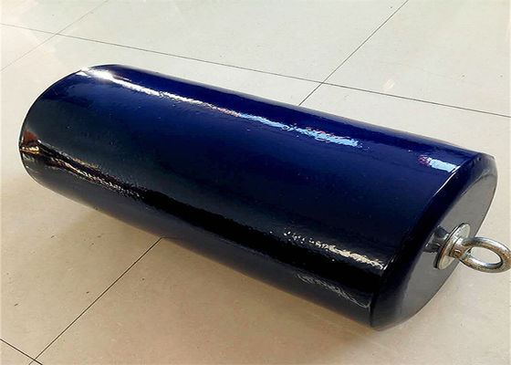 Qualität ISO17357 Standard Foam Filled Fender with Polyethylene Outer Shell and Closed-cell Foam Core for Durable Impact Protection Fabrik