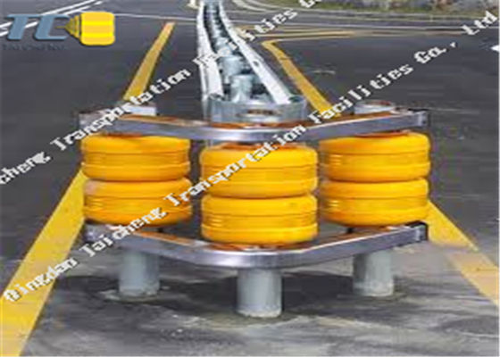 Qualität Verkehrssicherheits-Rollen-Antiunfalls-Leitschienen-Straße EVA Buckets Roller Barrier usine