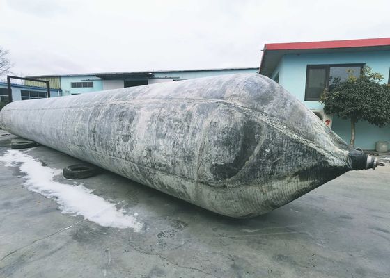 Qualität ISO14409 Standard Marine Rubber Airbag Schwarz oder angepasster Marine Rubber Airbag für die sichere Handhabung von Schiffen usine